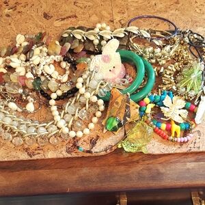 1 Pound Costume Jewery Bracelets, Necklaces, Brooches, Assorted Variety Vintage